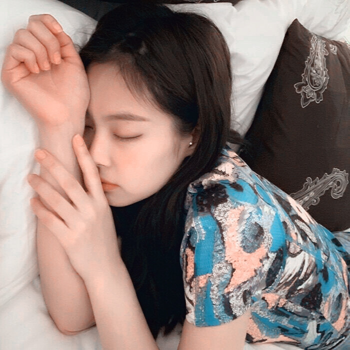 ·Jennie·
咔擦一声，记录下妮的可爱日常