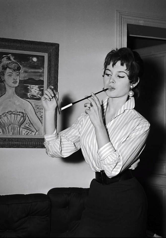 碧姬芭铎1954676767