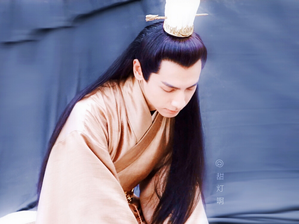 白发容齐罗云熙