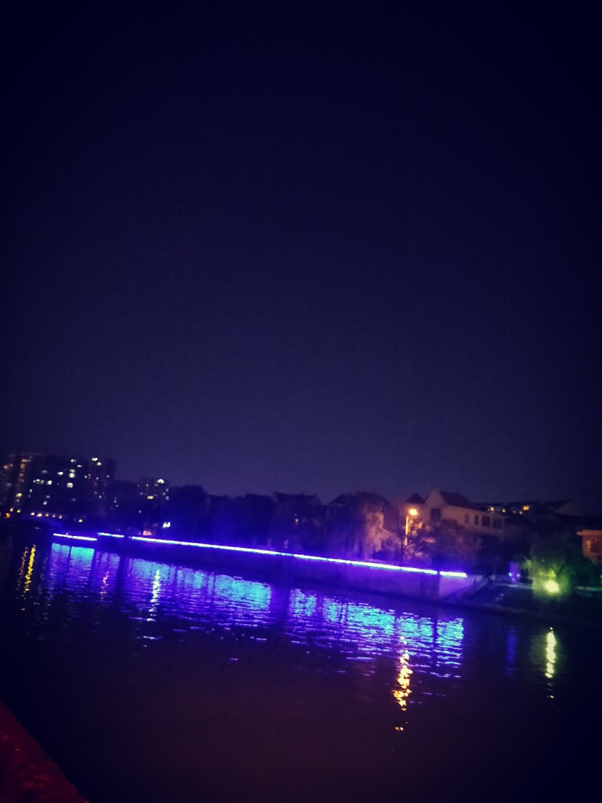 水绘园附近夜景