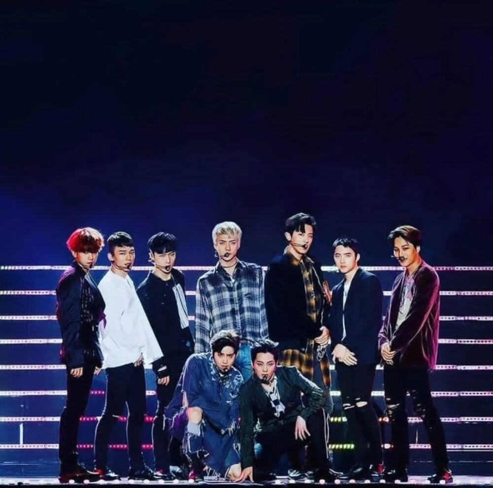 #EXO 0408出道九周年快乐＃
你所在的星球我围绕着降落，九个光年是你陪我走过来的双向爱情
2012.04.08—2021.04.08EXO与EXO-L的故事未完待续