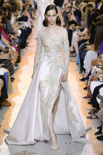 Elie saab （艾丽萨博）