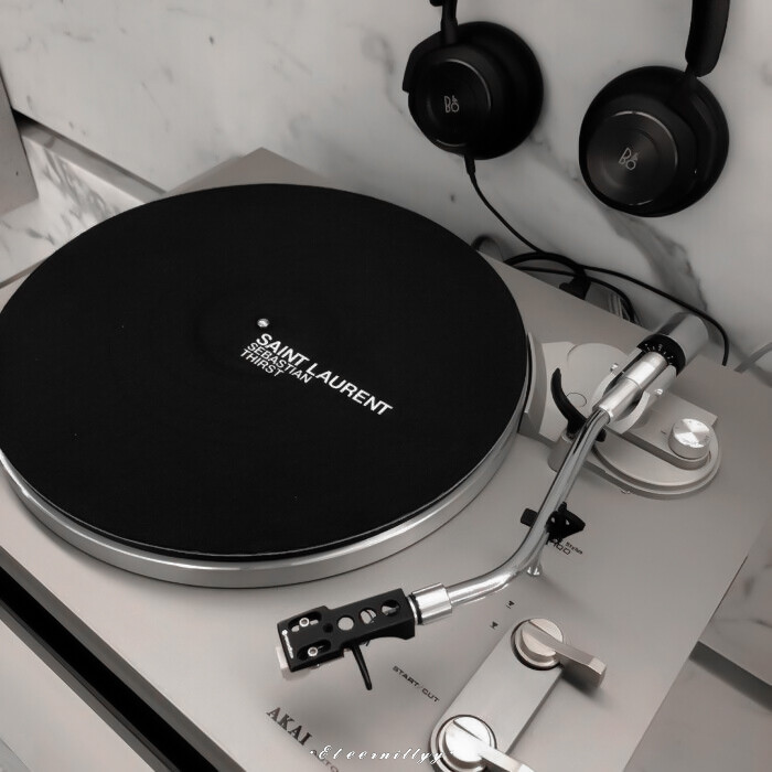 
 安宥真/宫脇咲良/张元英/曺柔理/权恩妃*周末愉快
