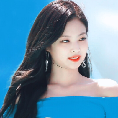 ·Jennie·
美好的一天从雪碧妮开始
原截梦羽