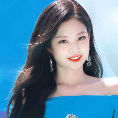 ·Jennie·
美好的一天从雪碧妮开始
原截梦羽