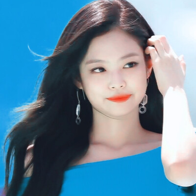 ·Jennie·
美好的一天从雪碧妮开始
原截梦羽