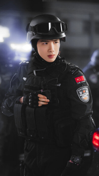 白敬亭壁纸背景图头像
图源各处侵删拿图点赞收藏或评