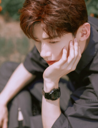 白敬亭壁纸背景图头像
图源各处侵删拿图点赞收藏或评