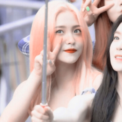 yeri*//椰、你是青春的体现。希望你不受舆论影响，继续开心下去^
©adorablecandy81