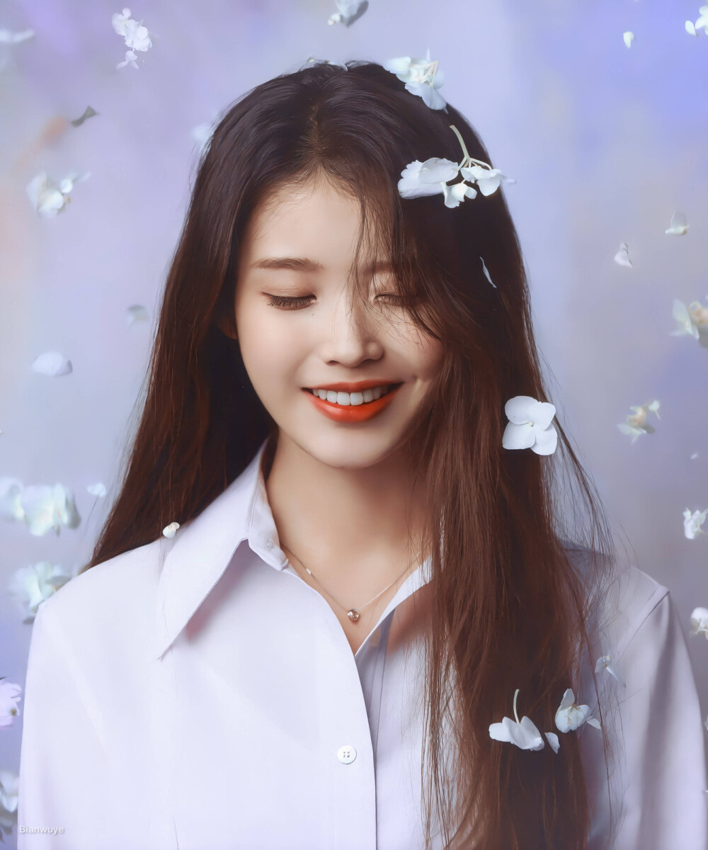 iu正规五辑内页扫图