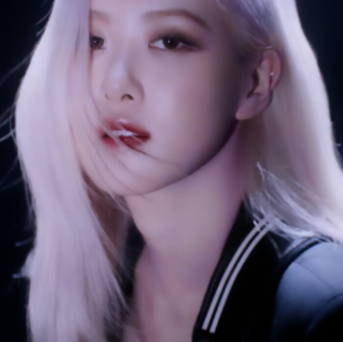 ♪ROSÉ 朴彩英.
♪澳洲有朵我爱的玫瑰.
♪调的不好多指教.
♪感谢观看啦！