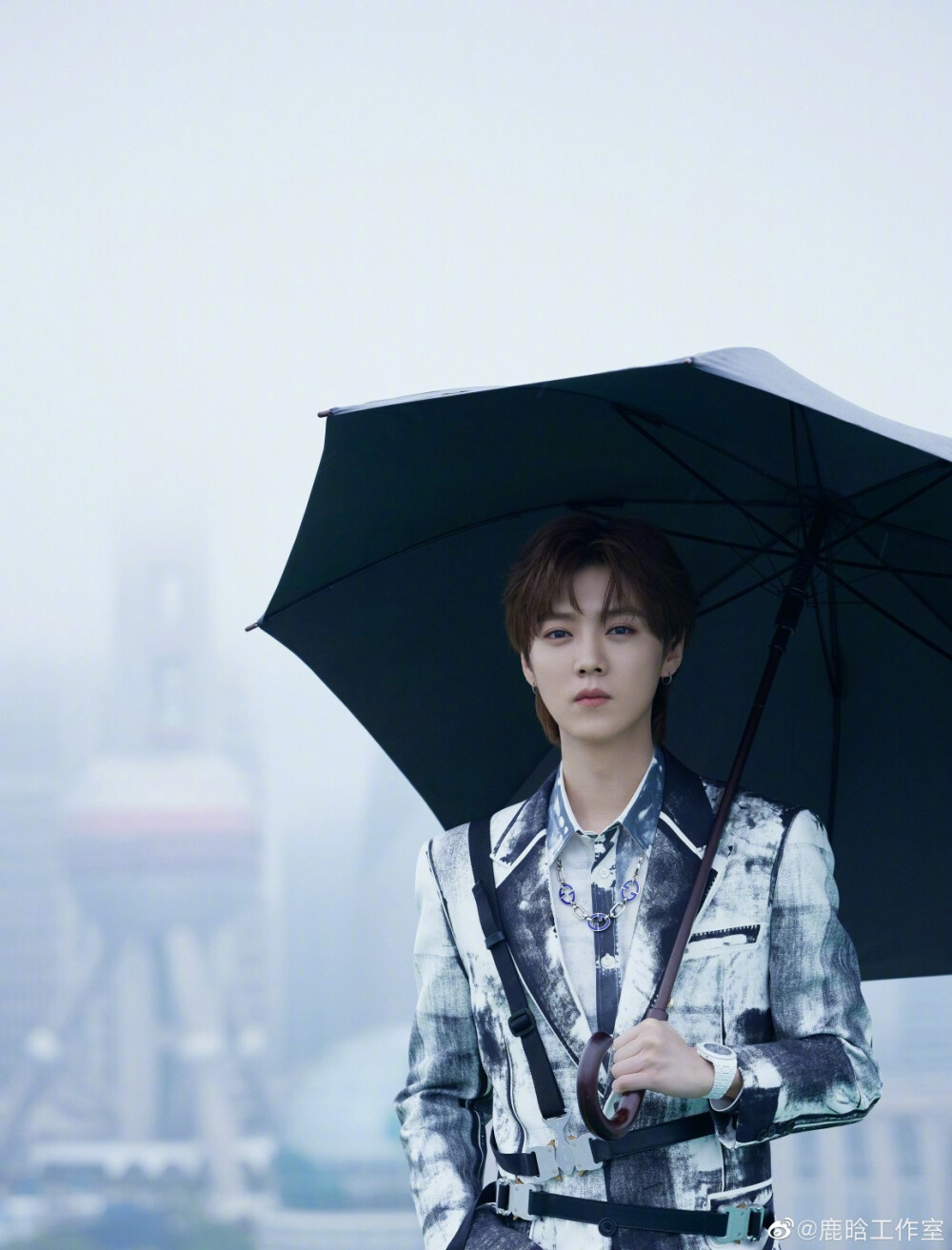 鹿晗【210411 爱彼全新皇家橡树概念系列限量版腕表活动】