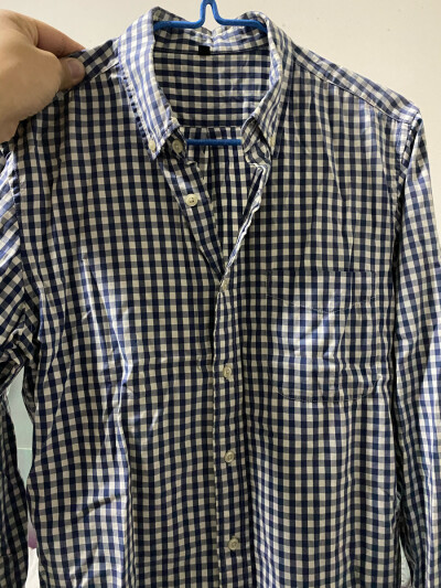 好久没有见过你
跟了我八年的格子衬衫还是崭新如初
关于你 一切都在