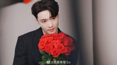 张艺兴 zyx lay “我永远忠于月光和你”