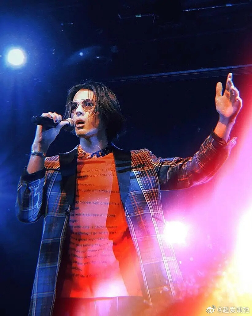 Intersection 米卡 和马 庆怜 青山威廉