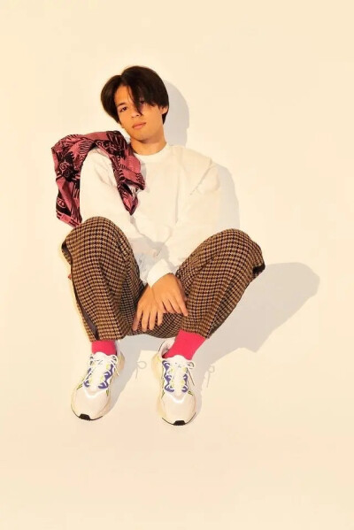 Intersection 米卡 和马 庆怜 青山威廉