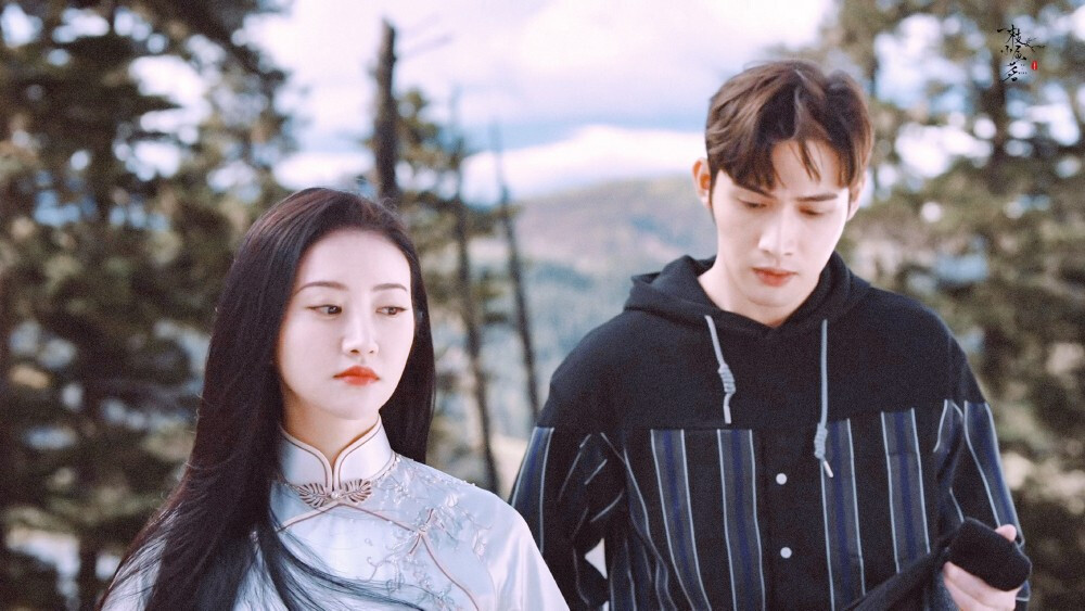 #司藤#
秦放×司藤｜壁纸
放肆疼你｜男仆女王初相逢
cr@一枝小鱼茗
#景甜##张彬彬# ​ ​​​