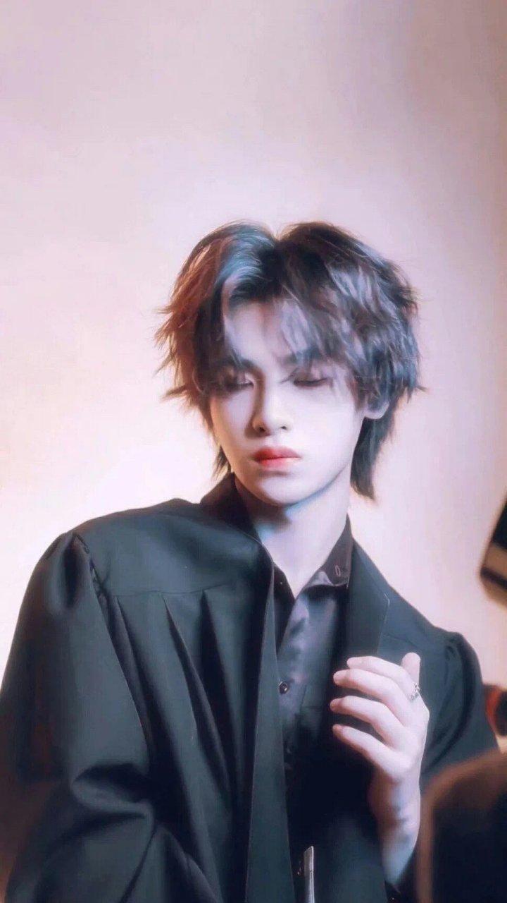 黄明昊