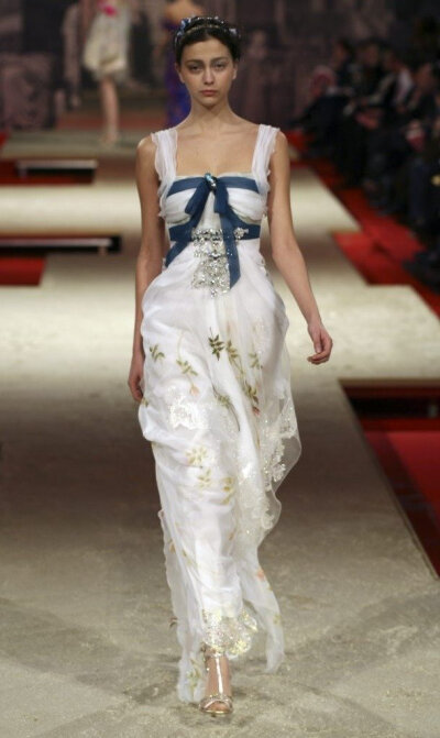 Christian Lacroix S/S 2006. ​ ​​​