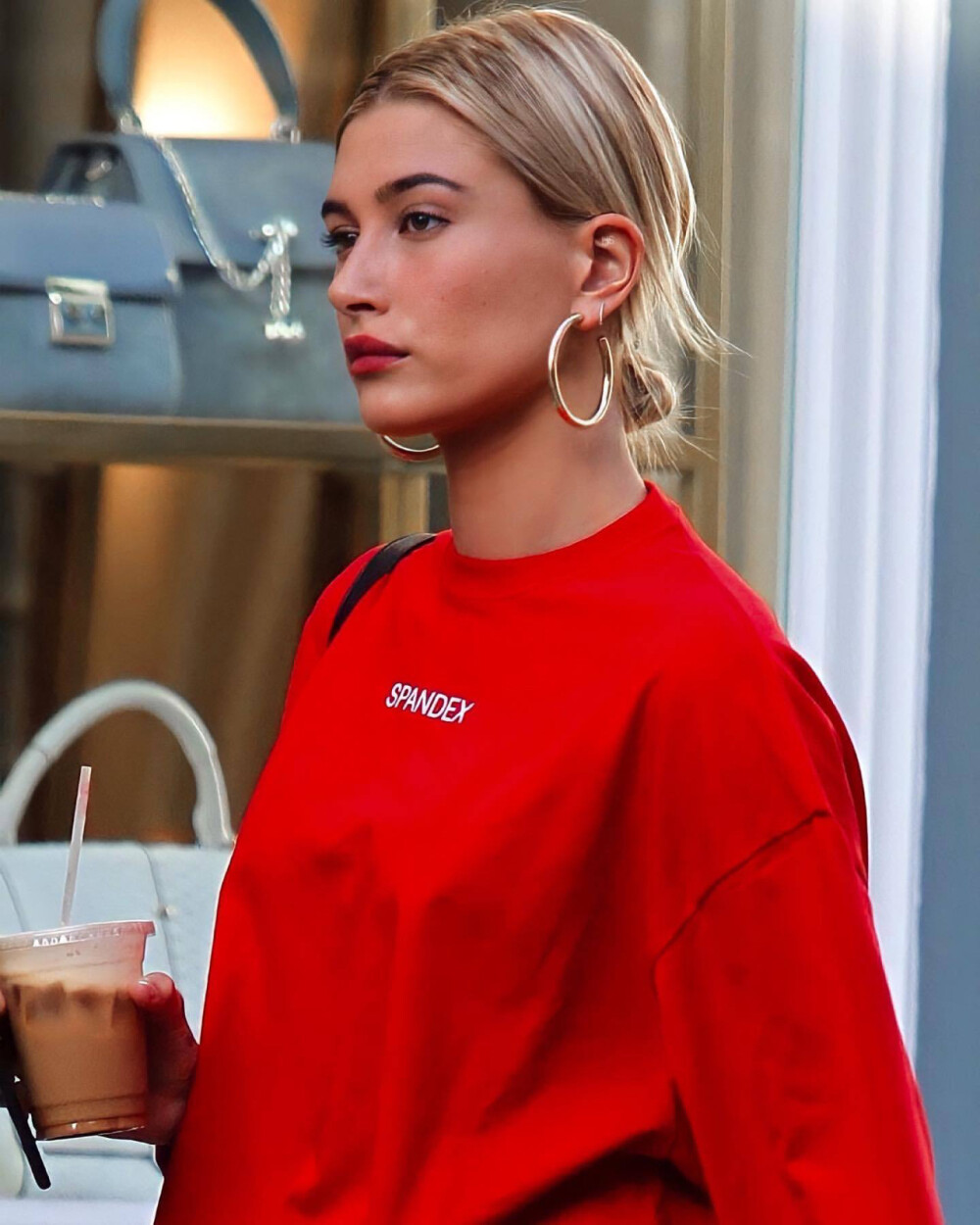 Hailey Bieber