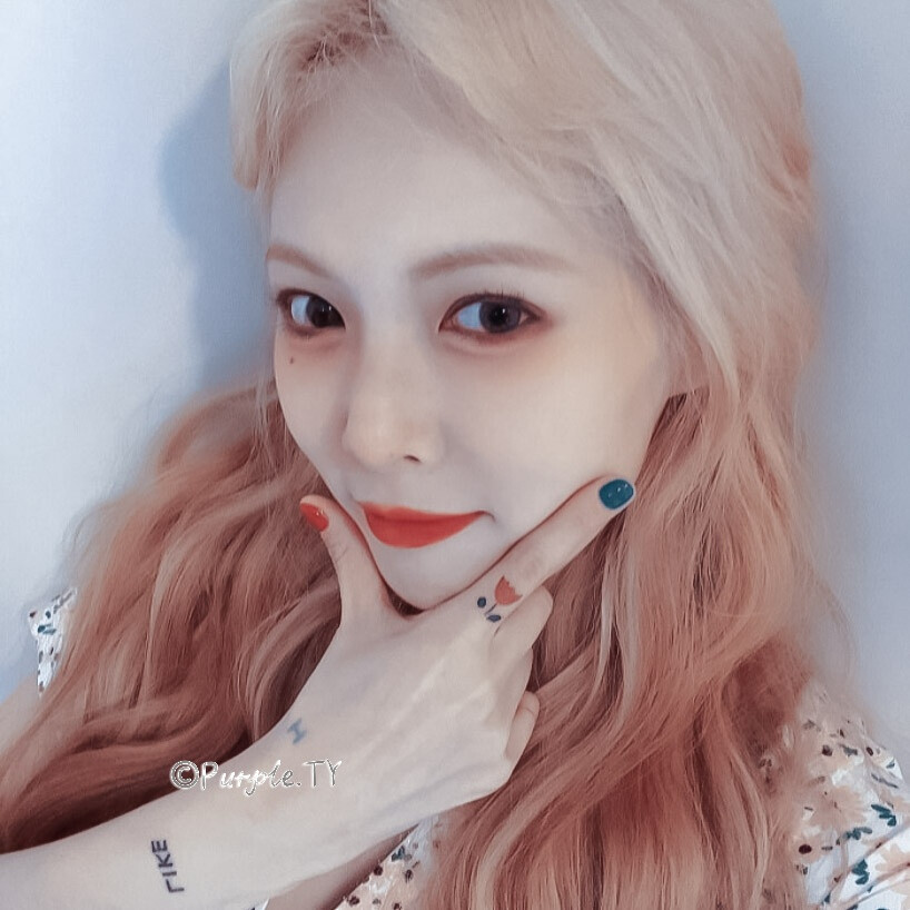 
·HI I'M Hyuna
·金泫雅·HYUNA