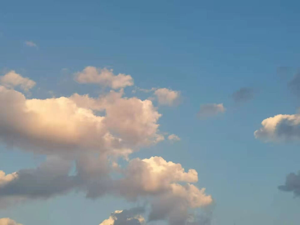 分享那些随手拍下的好看天空图，随便一张感觉都可以做背景(朋友拍的好好看)