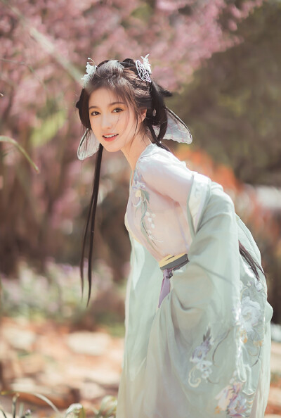 汉服
摄影:Rena_兰酱