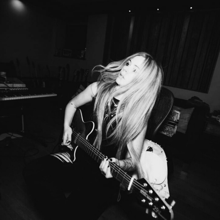 酵母avrillavigne