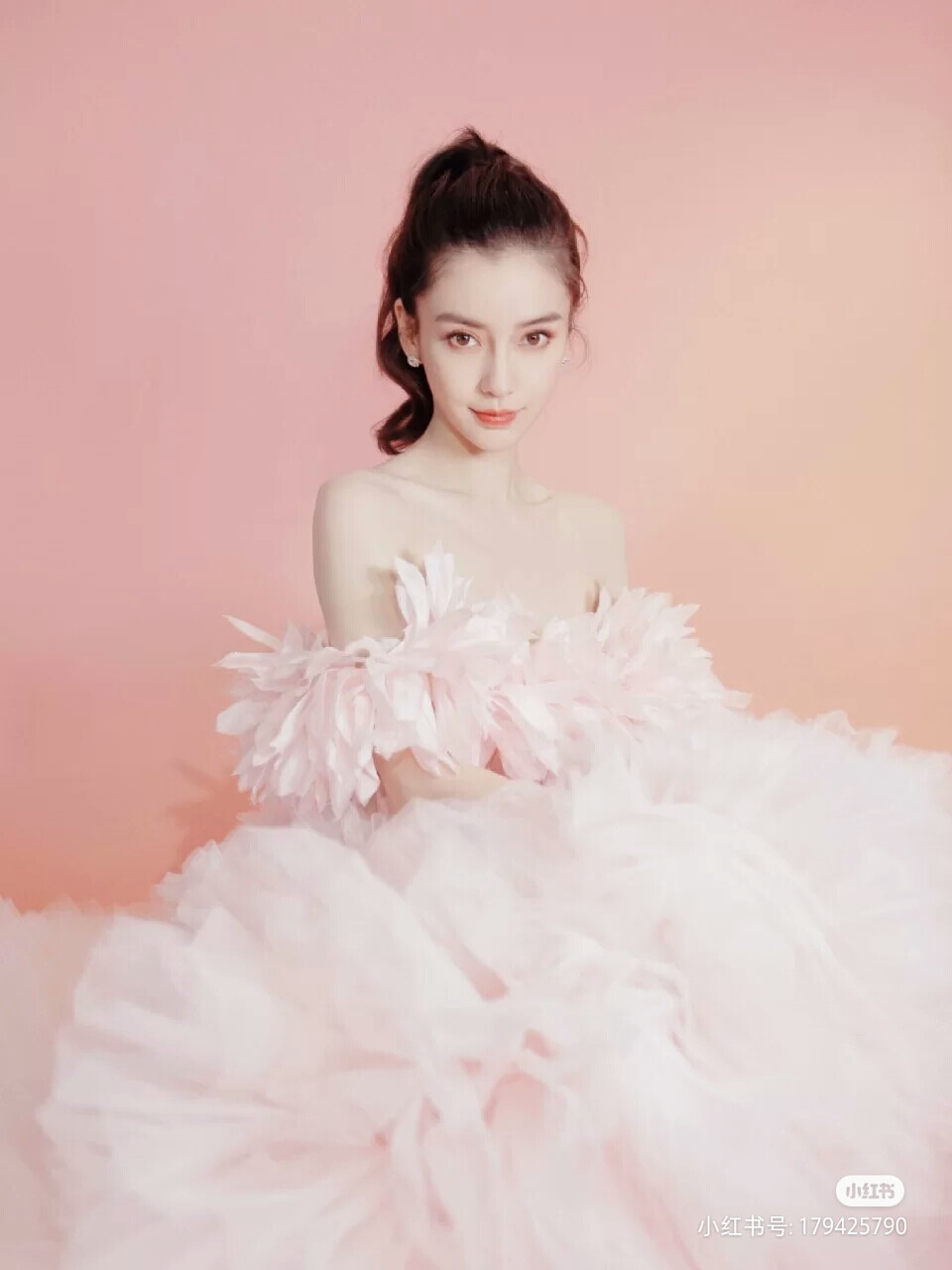 Angelababy.