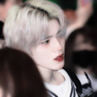 // 我们是值得的爱。
NCT 李泰容
©TOMYTYPE