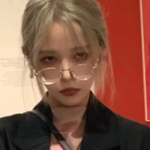 惊艳到你的温柔女头(๑´0`๑)
图源网络。