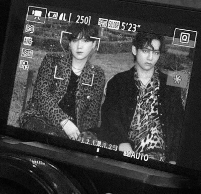 少来吧 混小子们好好看看你们才是**