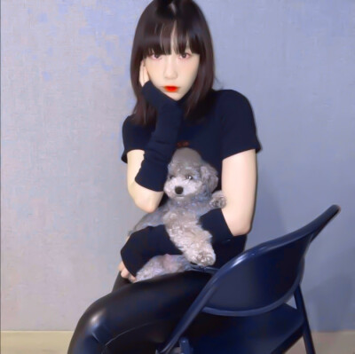 金泰妍||“今日无文案。”
cr. 官图