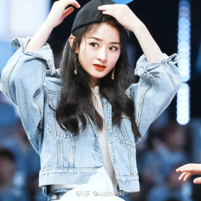 第一眼惊艳 第二眼沦陷 第三眼不负遇见