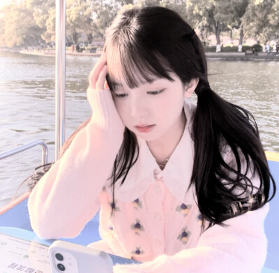 二传记得我叫皇小韵.礼貌拿图.自调滤镜