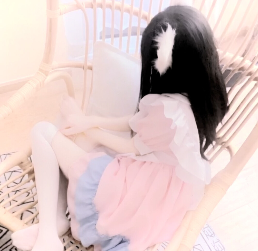 二传记得我叫皇小韵.礼貌拿图.自调滤镜