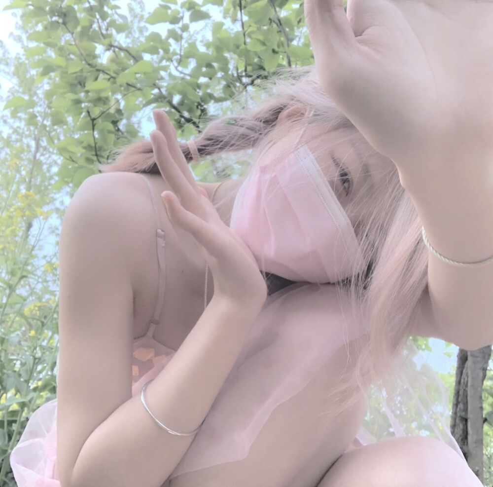 二传记得我叫皇小韵.礼貌拿图.自调滤镜