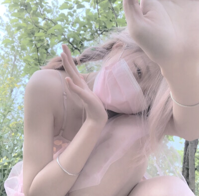 二传记得我叫皇小韵.礼貌拿图.自调滤镜