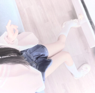 二传记得我叫皇小韵.礼貌拿图.自调滤镜