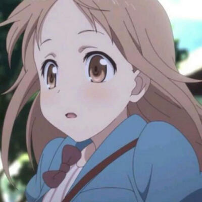 我不敢先说我爱你 我怕你以为这是场游戏
