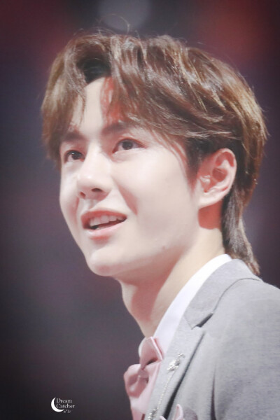 ✨越过天光遇见你，就是我白日梦的尽头✨ cr:logo