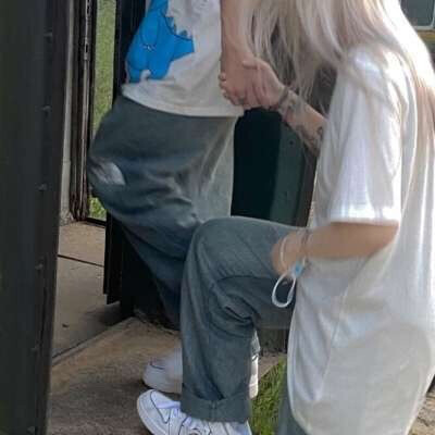 自