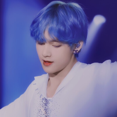 “不要低估我的能力 出狱入狱对我来说绰绰有余”
原©Taeholic_V1230
堆糖©柏盛沦