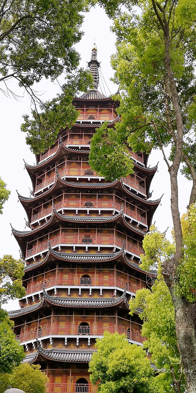 苏州北寺塔（自己拍的）。现在不需要门票的，都可以进去玩