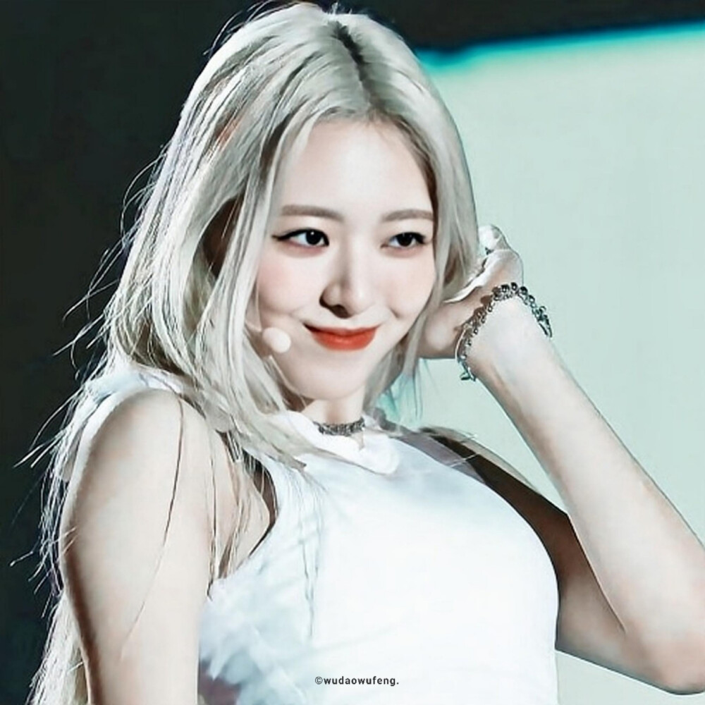 不知道算不算绿调 但是第一次搞这种调子还是来发一下吧
申有娜｜GLINTYUNA