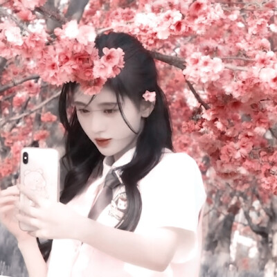 *鞠婧祎
©江柒甜