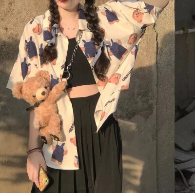 女生头像 简单 白色