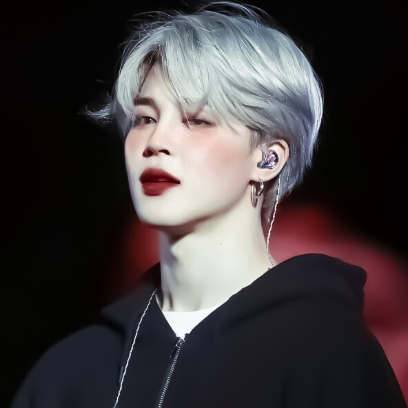 谈恋爱要从收到一束花和正式的告白开始，生活需要仪式感，礼物是为了提醒我们，爱与被爱
原图MINToYou_1013