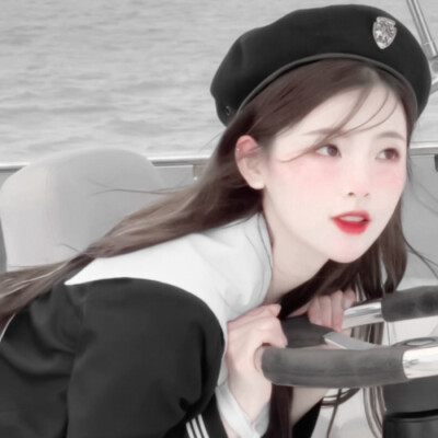  · 真っ暗の海面
