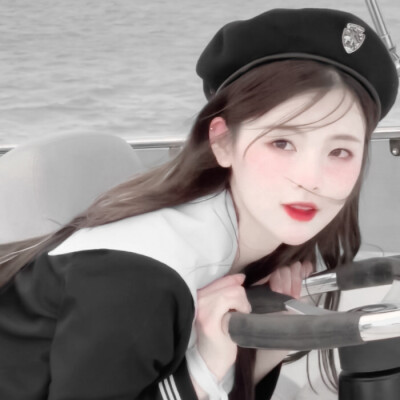  · 真っ暗の海面
